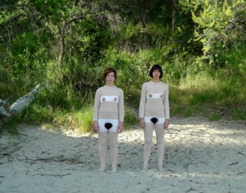 LAS HERMANAS: SUPERREAL AT EL MUSEO